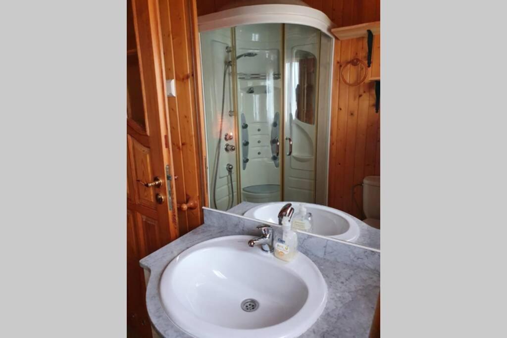 Ferienhaus De Madera Especial Y Acogedora Cardenete